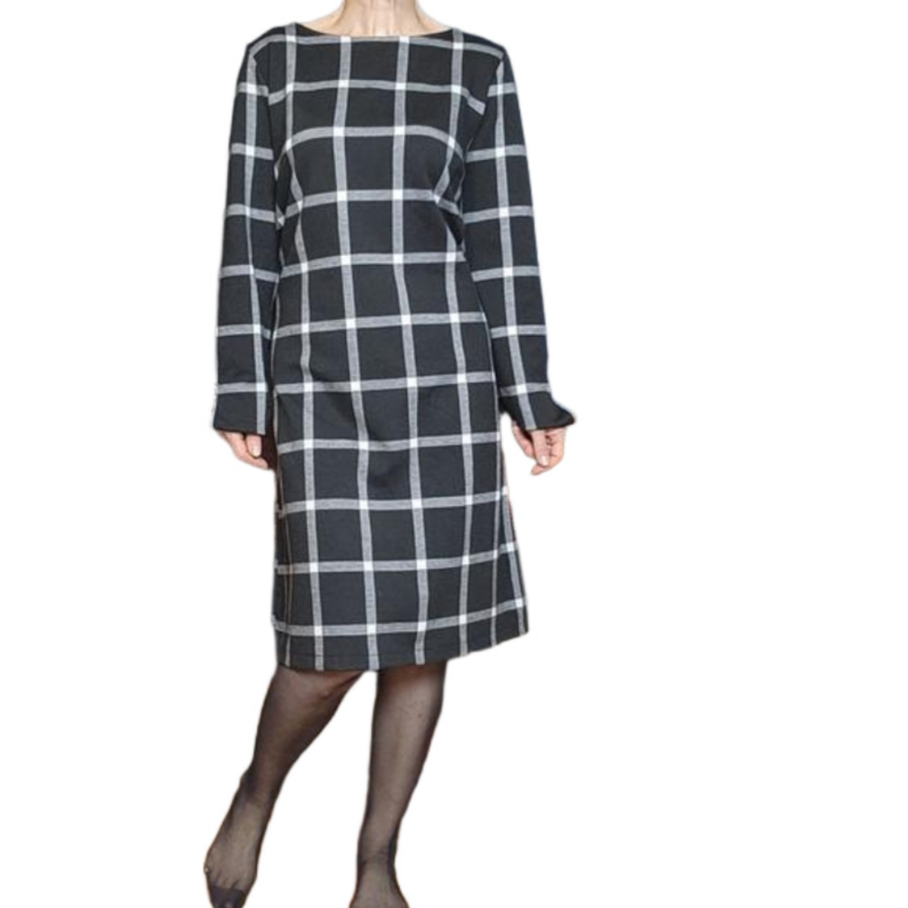 Dress Plaid Rounded neckline Long sleeves Black white Gold button ANN TAYLOR